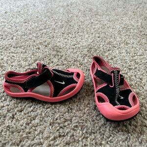 Nike Kids Pink Black Water Shoes Sunray Protect' Sandal Girls Size 5 Baby Beach